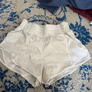 Lululemon white hotty hot shorts size 4